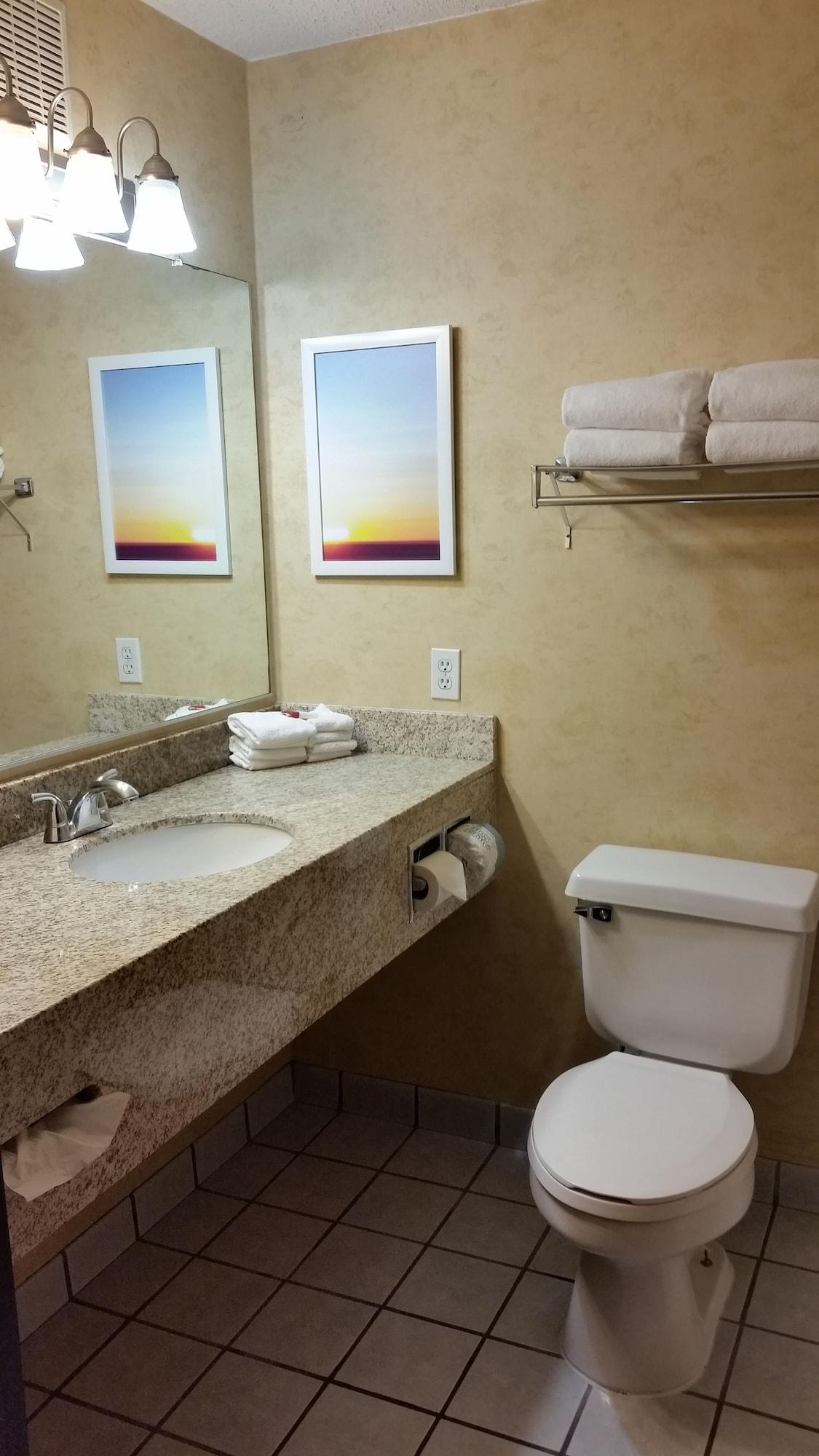 Days Inn & Suites By Wyndham ונקובר מראה חיצוני תמונה