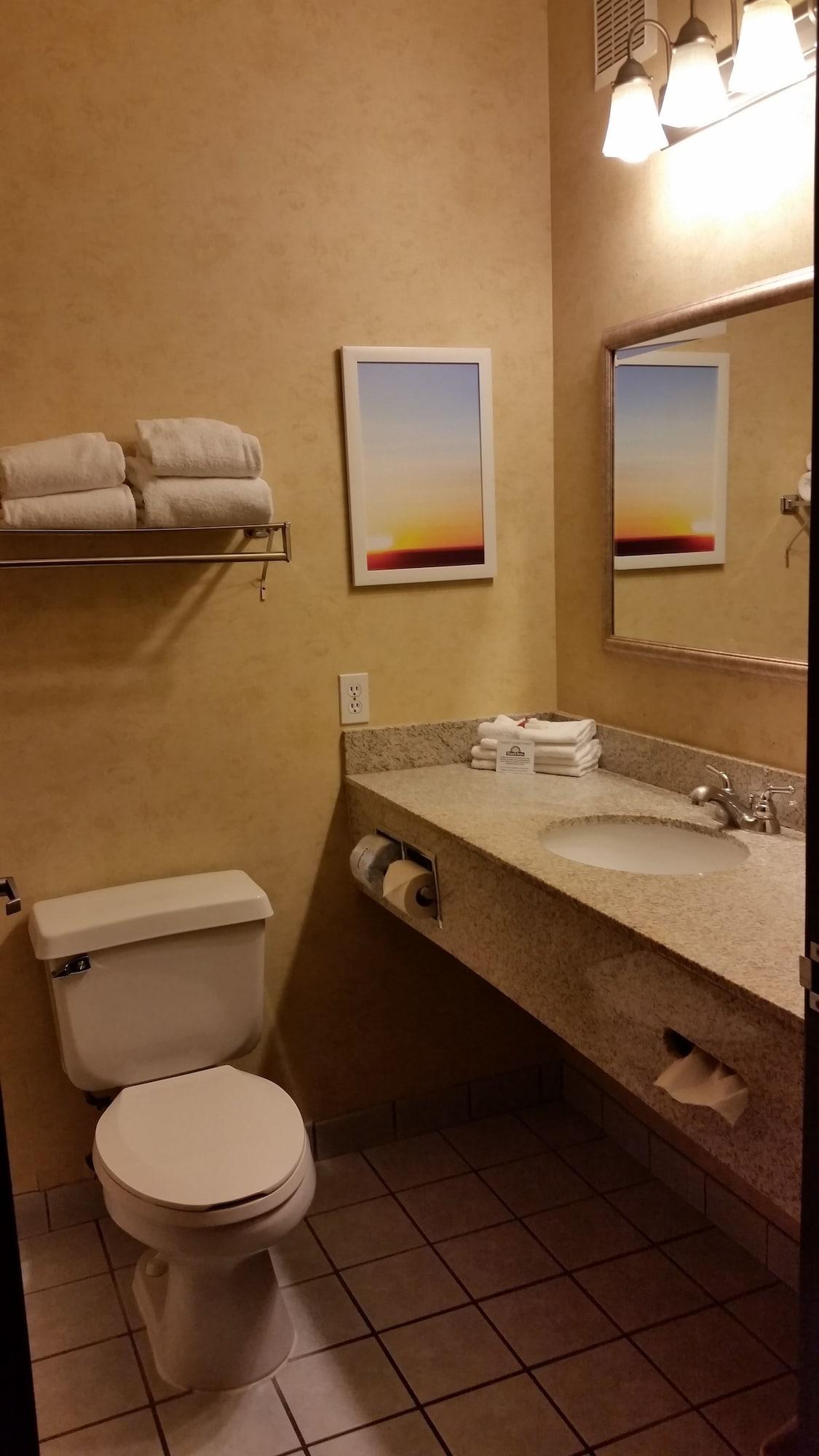 Days Inn & Suites By Wyndham ונקובר מראה חיצוני תמונה