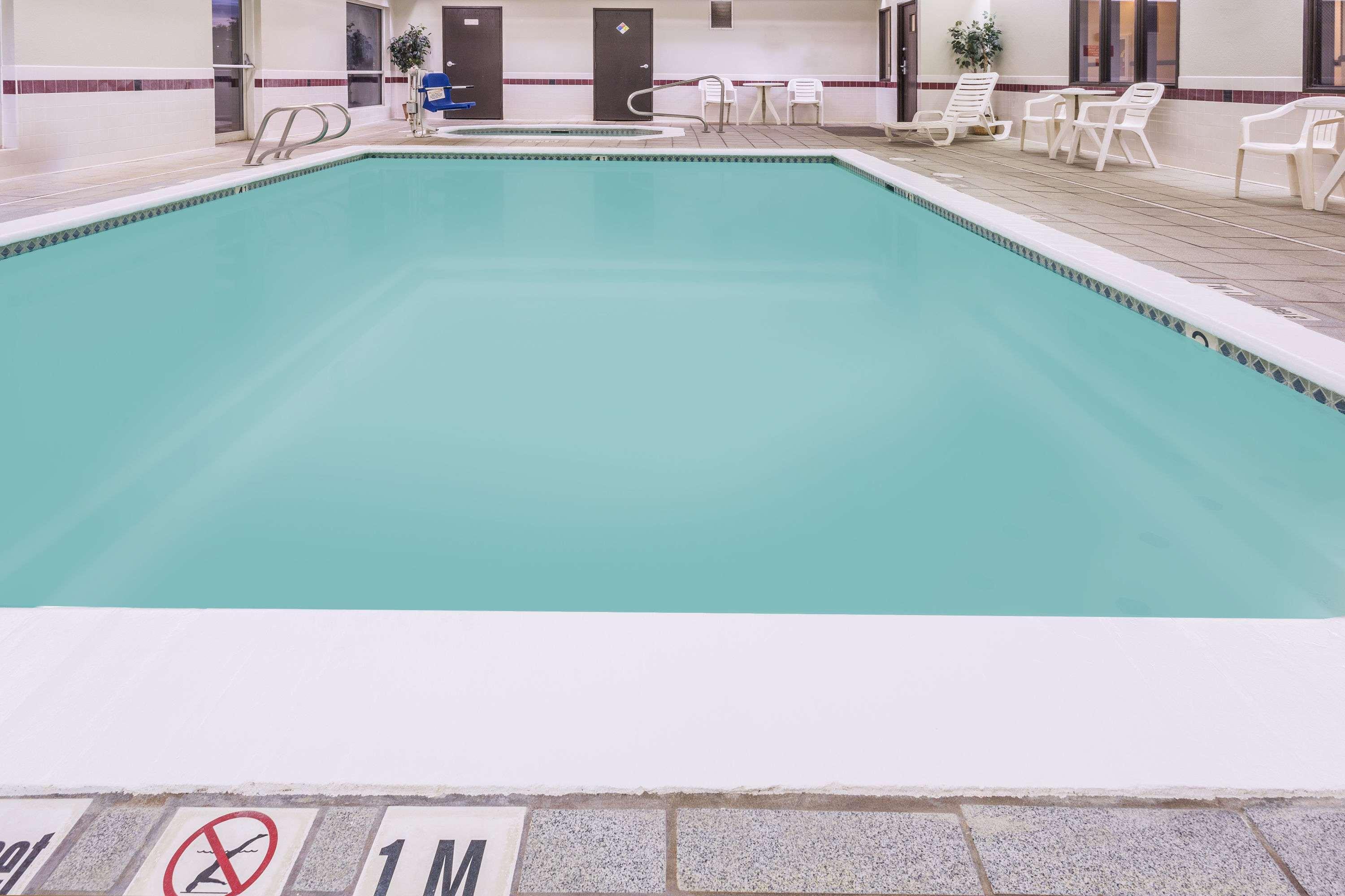 Days Inn & Suites By Wyndham ונקובר מראה חיצוני תמונה