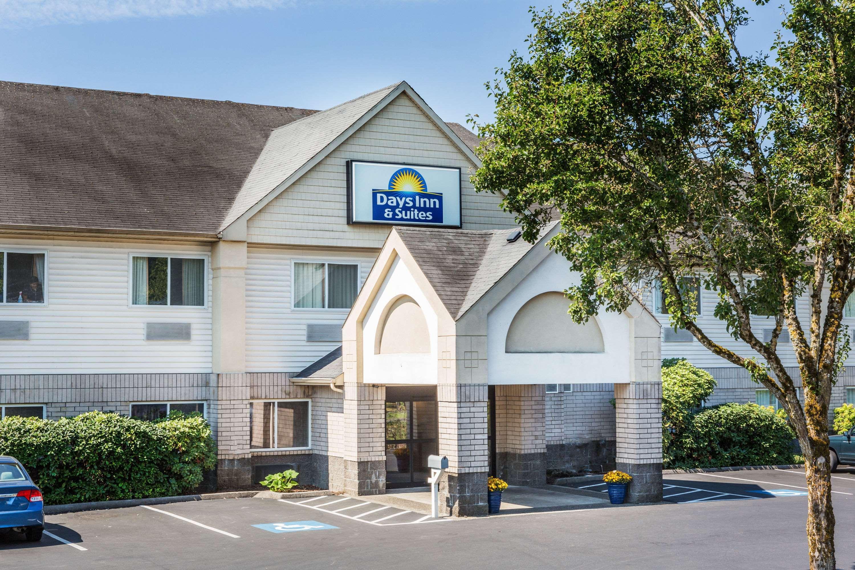 Days Inn & Suites By Wyndham ונקובר מראה חיצוני תמונה