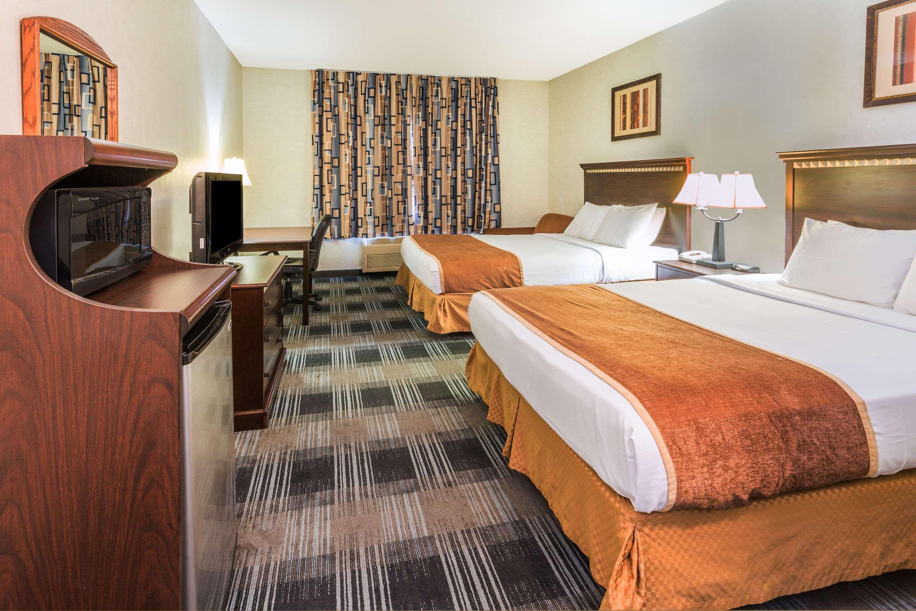 Days Inn & Suites By Wyndham ונקובר מראה חיצוני תמונה