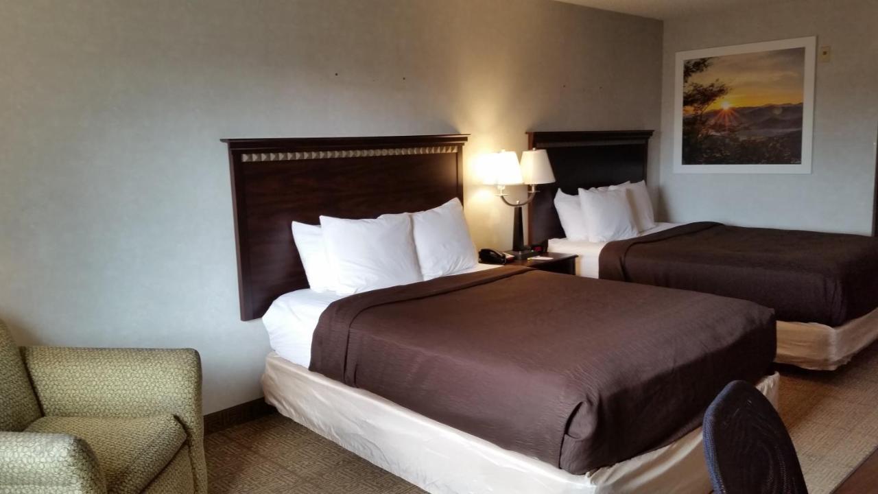 Days Inn & Suites By Wyndham ונקובר מראה חיצוני תמונה