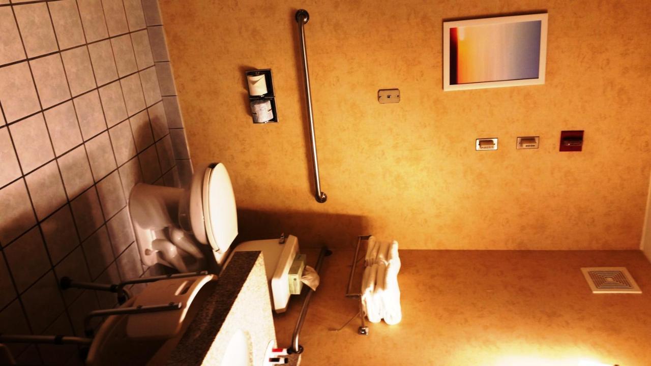 Days Inn & Suites By Wyndham ונקובר מראה חיצוני תמונה